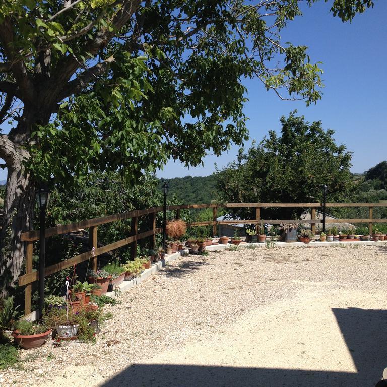 Вилла Masseria Spadone Civitella Casanova Экстерьер фото